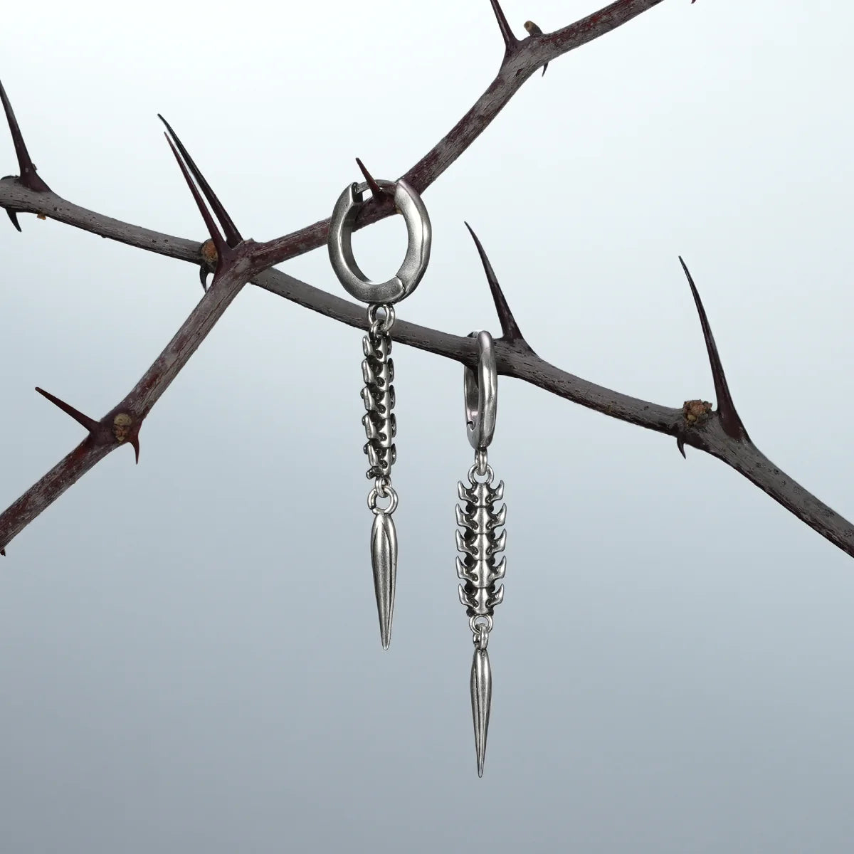 LONGINUS ABYSS STINGER EARRINGS